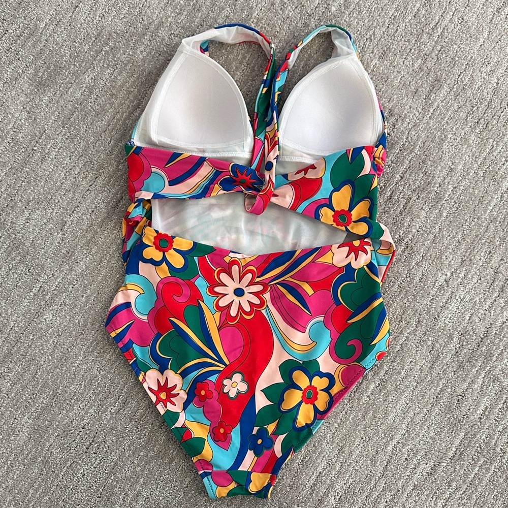 Boden Mykonos Deep V Women's One Piece Swimsuit 8 Long
Multi Blossomy Pop print - Picture 6 of 10